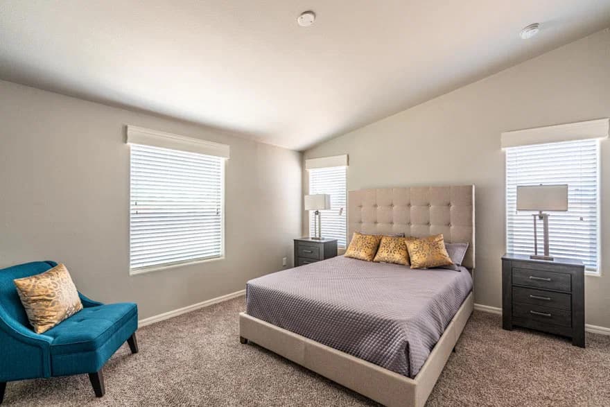 Mountain ridge  bedroom home features