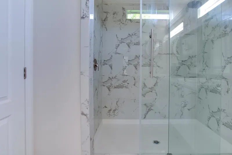 Sierra  bathroom home features