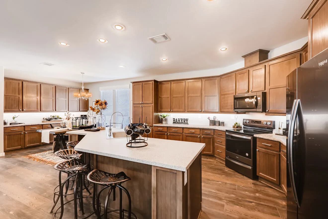 Mountain ridge 32563a interior, kitchen, and hero home features