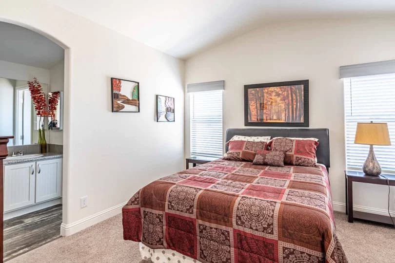Durango porch homes 24442a interior and bedroom home features
