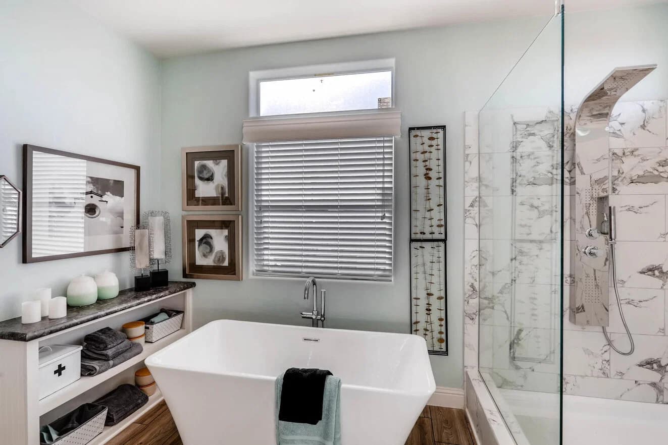 Desert ridge 28603a interior, bathroom, and hero home features