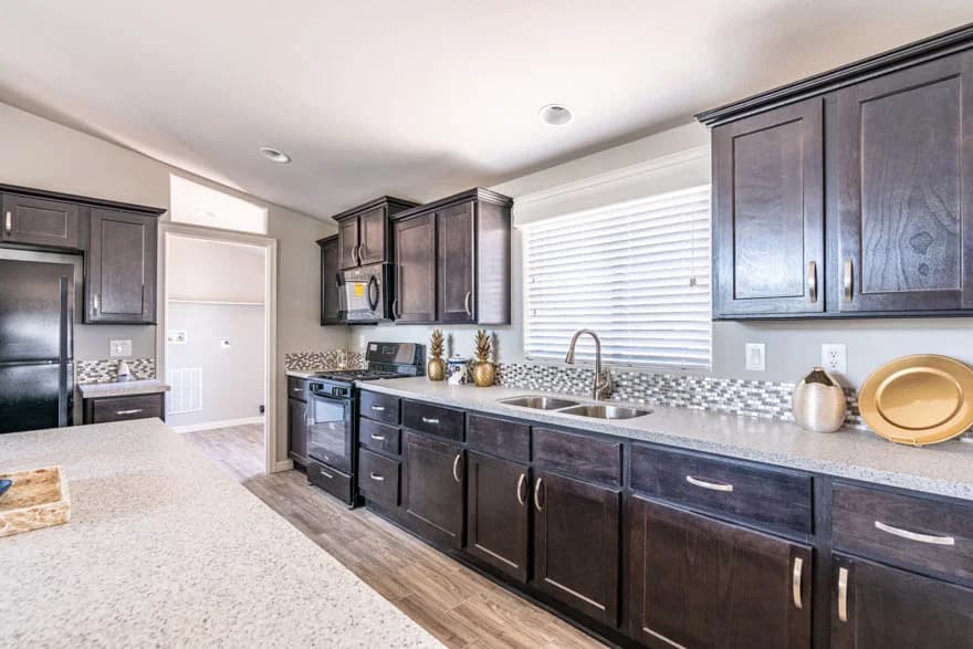 Mountain ridge  kitchen home features